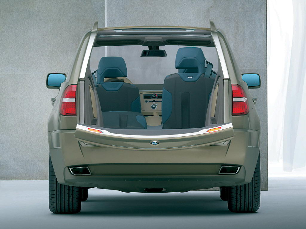 BMW xActivity 2002 004.jpg